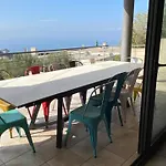 Villa avec piscine et magnifique vue mer