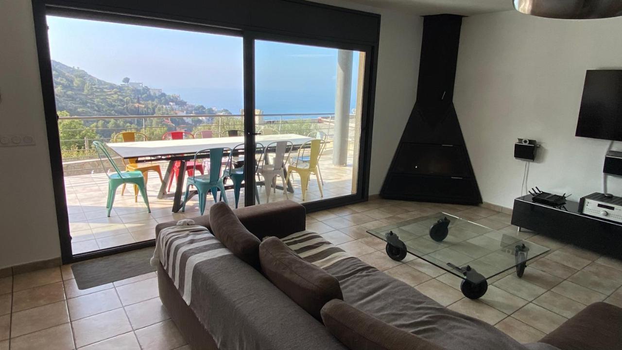 Familiale Piscine Privee Et Magnifique Vue Villa